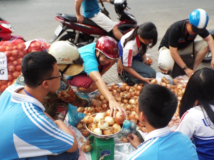 Khởi[-]động[-]chiến[-]dịch[-]“Giải[-]cứu[-]hành[-]Tây”:[-]Đã[-]có[-]2,5[-]tấn[-]hành[-]được[-]tiêu[-]thụ